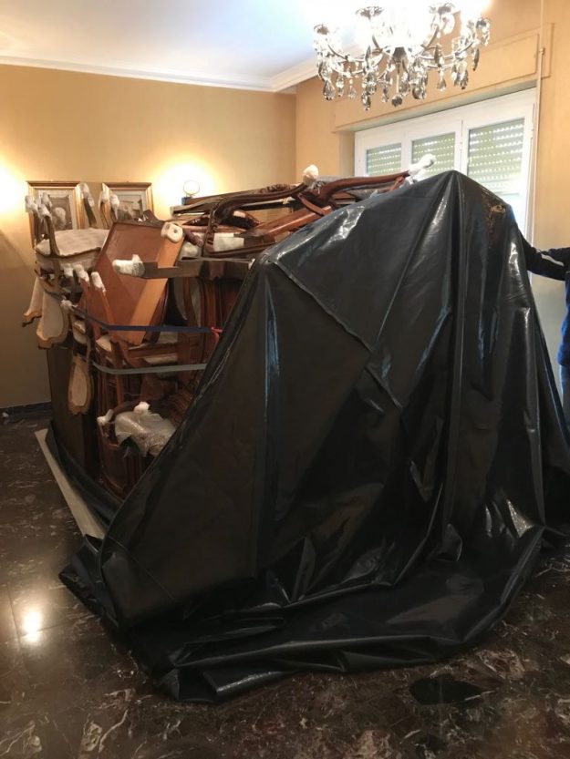 Disinfestazione tarli con camera a gas CO2 a Jesi (Ancona)